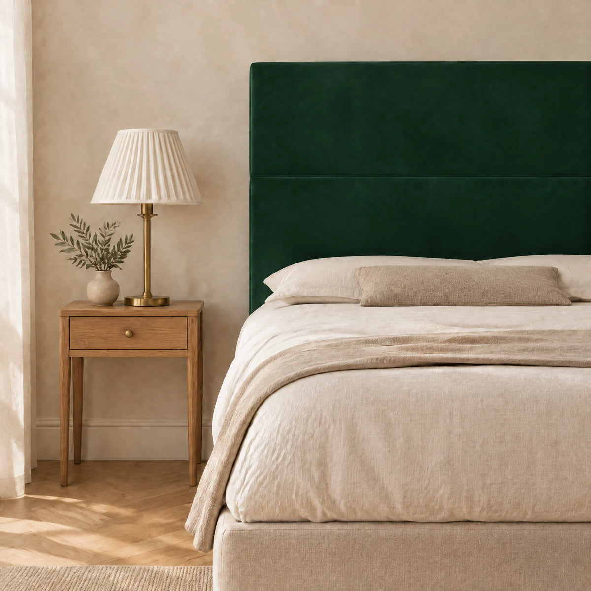 Tête de lit haute en velours lisse vert sapin
