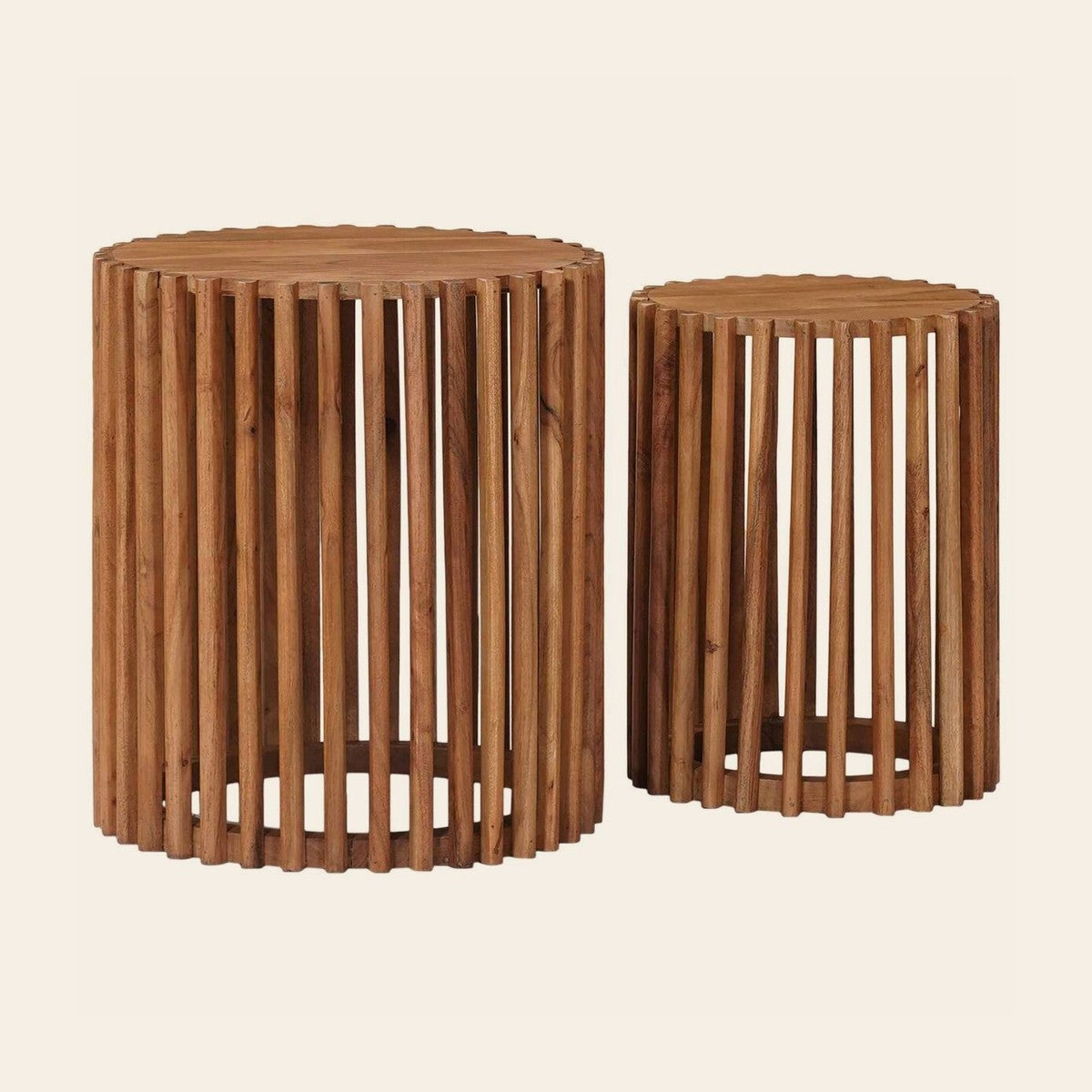 Duo de tables de chevet Gémeaux en acacia massif à lattes, deux hauteurs