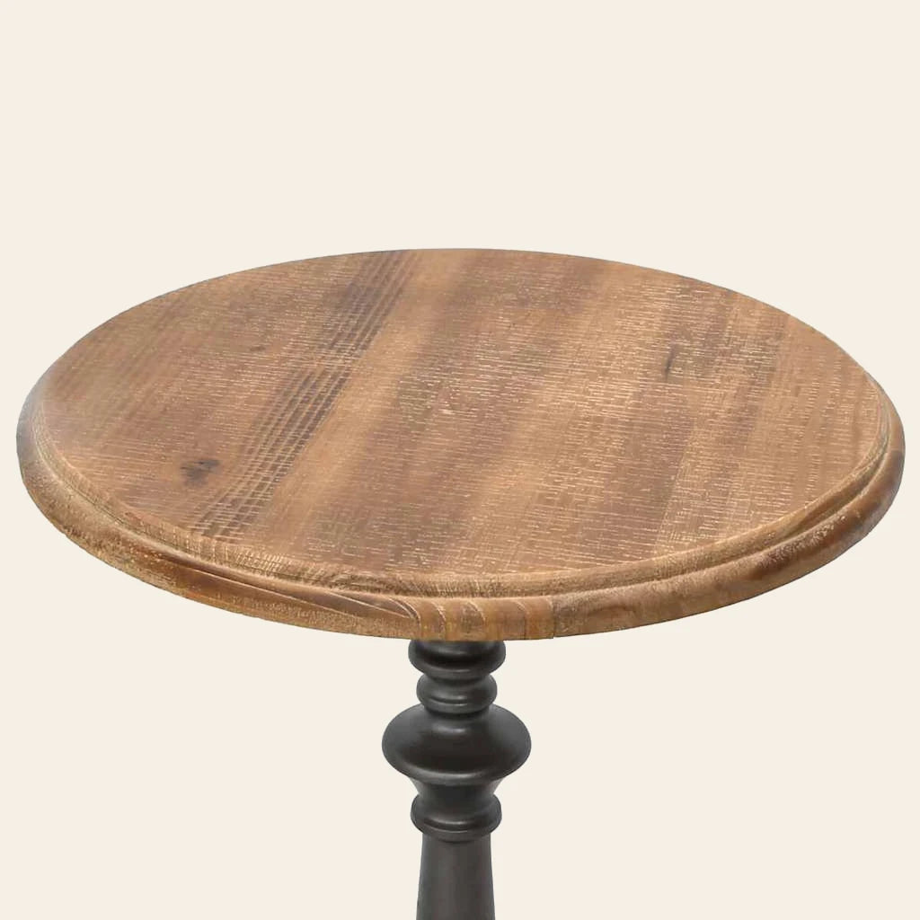 Détail du plateau de la table d'appoint Étoile en sapin massif, Atelier Dormance